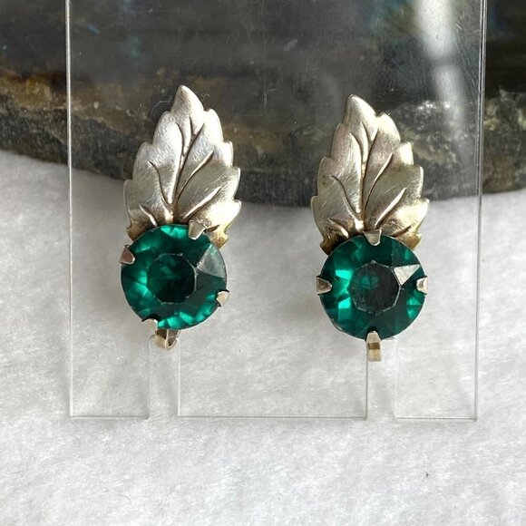 VTG Sterling Silver 925 Round Faceted Green Glass Leaf Screw Back Earrings - Picture 16 of 16